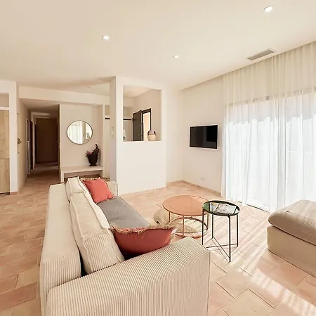 Familiale Avec Piscine Hyper Centre *