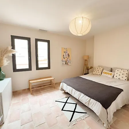 Familiale Avec Piscine Hyper Centre ヴィラ